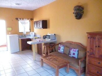 Others 5, Hotel Palmeras, Compostela
