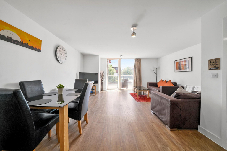 Living area 5, Kennet House 2 Bed and 2 Bath Apt. 7, Reading