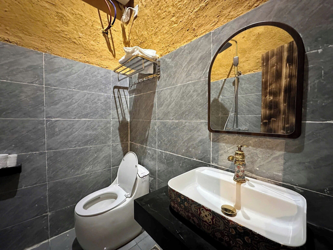 Bathroom, Chanh Homestay Lo Lo Chai, Đồng Văn