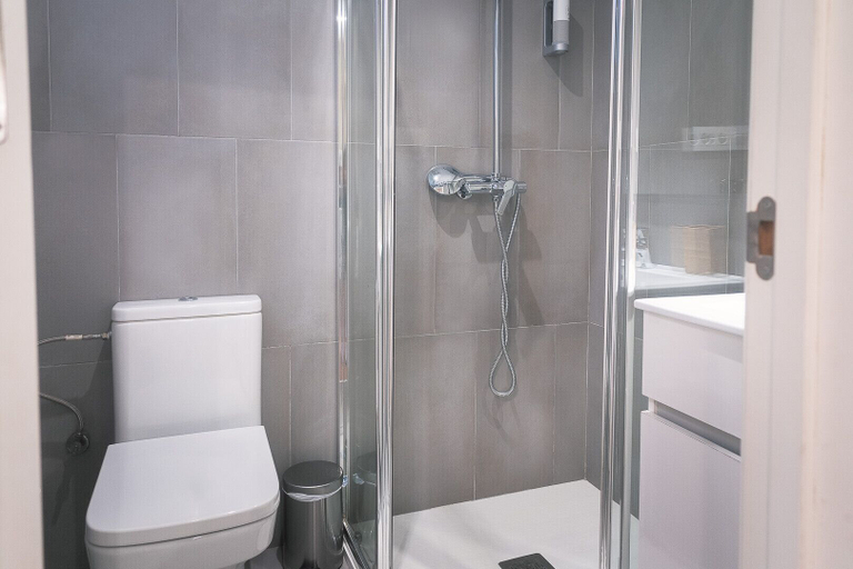 Bathroom 3, Vibe Apartments by Olala Homes, Barcelona
