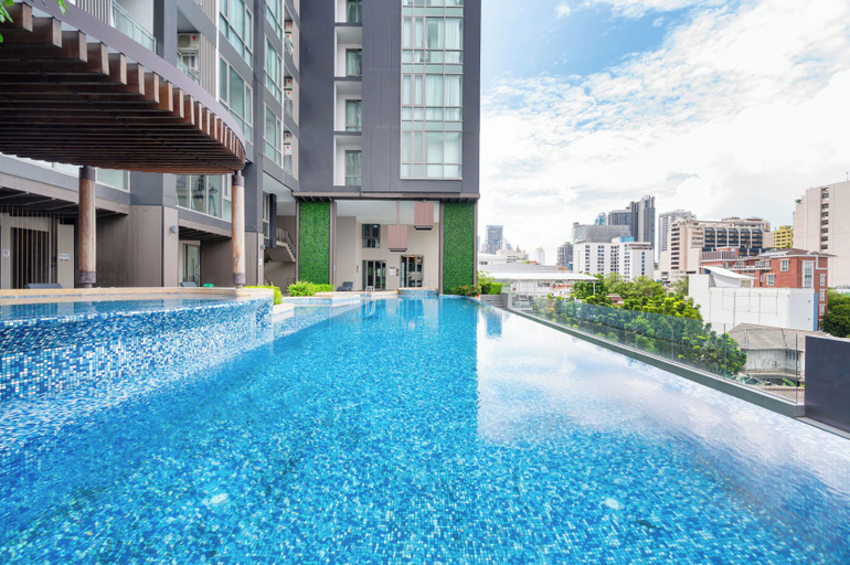 Sport & Beauty 3, The Rich Grand Residence Sukhumvit, Wattana