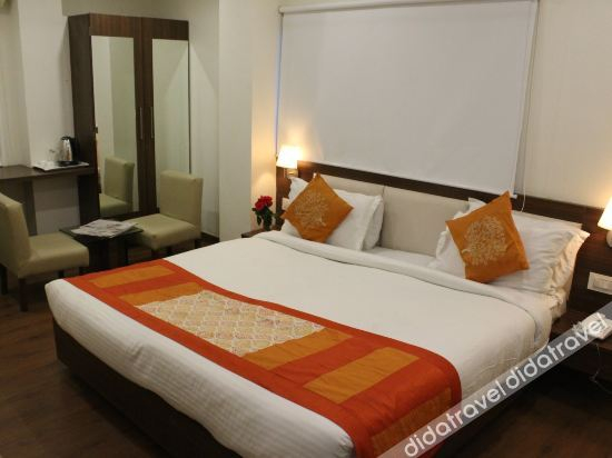 Others 5, Hotel Silvotel, Indore