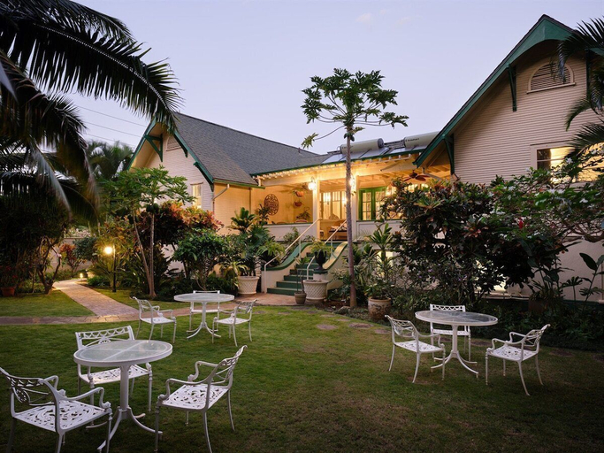 Food & Drinks 4, The Historic Wailuku Inn, Maui