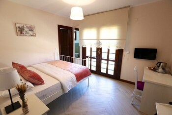 Others 2, Espira Otel, Urla