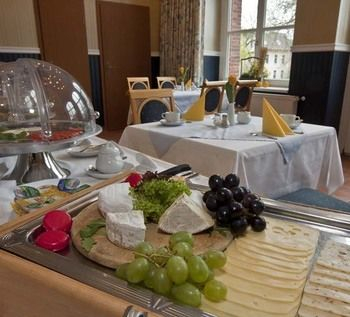 Buffet 5, Villa Knobelsdorff, Vorpommern-Greifswald
