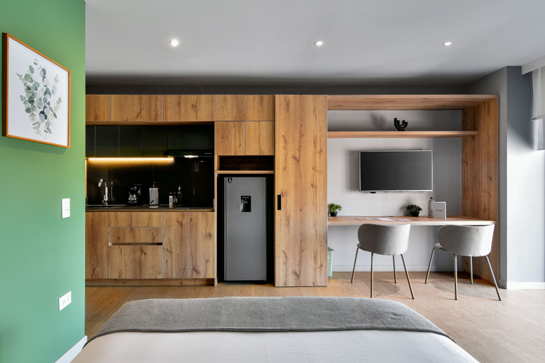 Bedroom 2, Chic Loft with Balcony in Zona T by Wynwood House, Santafé de Bogotá