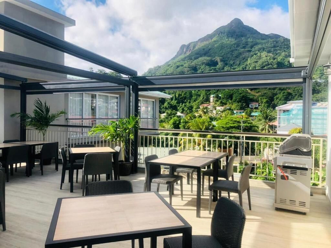 Food & Drinks 5, Voilà Beau Vallon