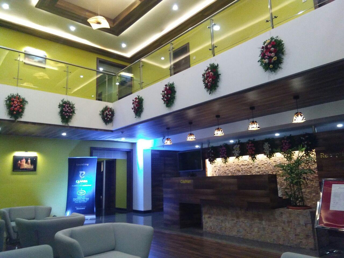 Others 4, Hotel 3 Leaves, Kolhapur