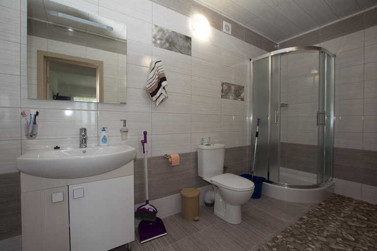 Bathroom 5, Kosmos 519, Bilhorod-Dnistrovs'kyi