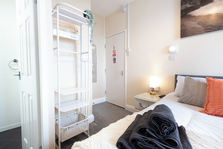 Room 4, The Bayview Apart Hotel, Lancashire