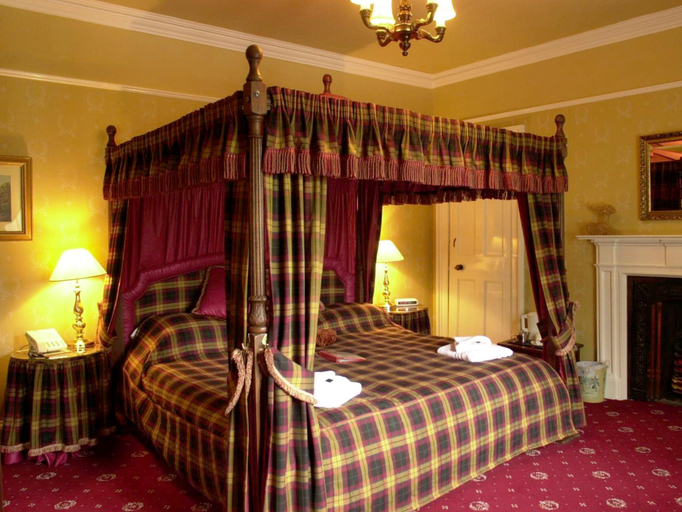 Bedroom 3, Atholl Arms Hotel, Perthshire and Kinross