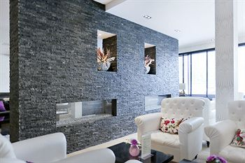 Others 5, Van der Valk De Gouden Leeuw, Voorschoten