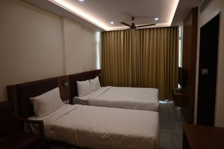 Bedroom 2, HOTEL THE PEARL SHINE, Uttara Kannada