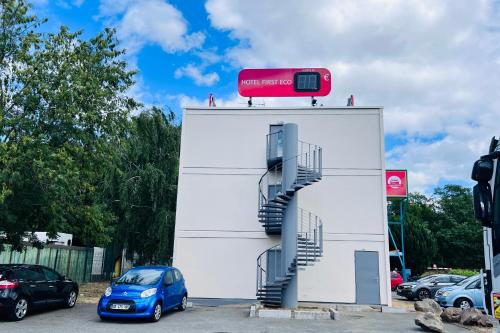 Others 5, Hotel First Eco Savigny Villemoisson Centre Commercial Carrefour, Essonne