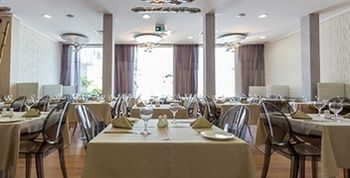 Food & Drinks 4, Millenium Suites, Conakry