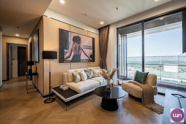 Food & Drinks 4, Lumiere Riverside Suite Vip, District 2