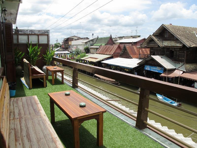 Others 5, Baan Napak, Amphawa