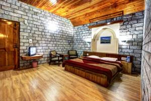Others 2, Himkund Cottages, Kullu