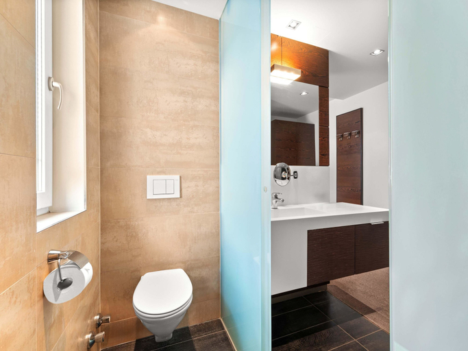 Bathroom 5, B&B HOTEL Linz City-Ost, Linz