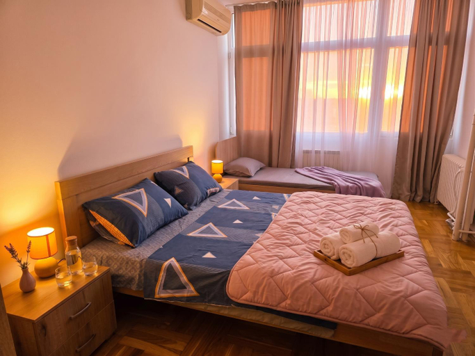 Others 3, Exclusive Apartment Main Square FREE PARKING