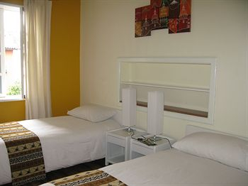 Others 4, Hotel Cayman, Quito