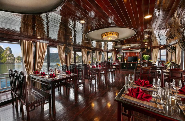 Food & Drinks 3, La Regina Classic Cruise, Hạ Long