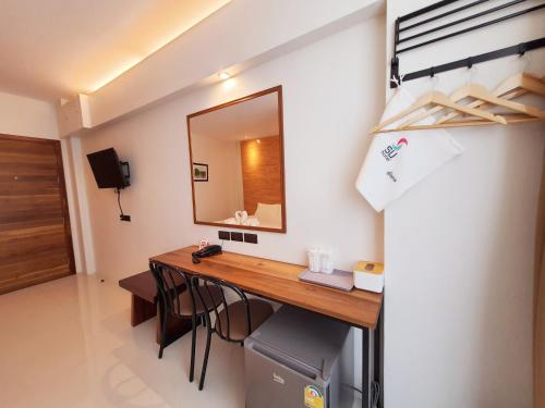 Others 5, SUhotel Suratthani, Muang Surat Thani