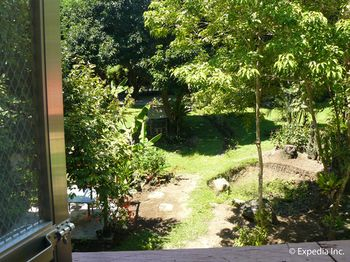 Others 3, Little Bridges B&B, Mambajao