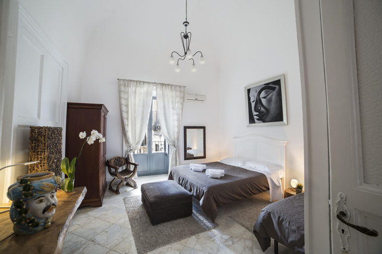 Bedroom 3, B&B Palazzo Bruca, Catania