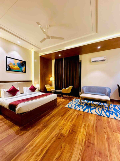 Room 2, DREAMZ INN & SUITE, Sahibzada Ajit Singh Nagar