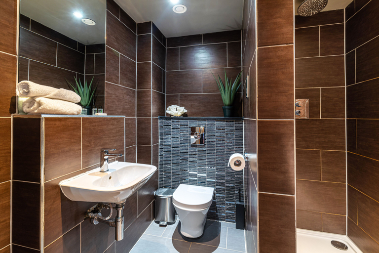Bathroom 3, Tunnage Square Apartments by EPIC, Sefton