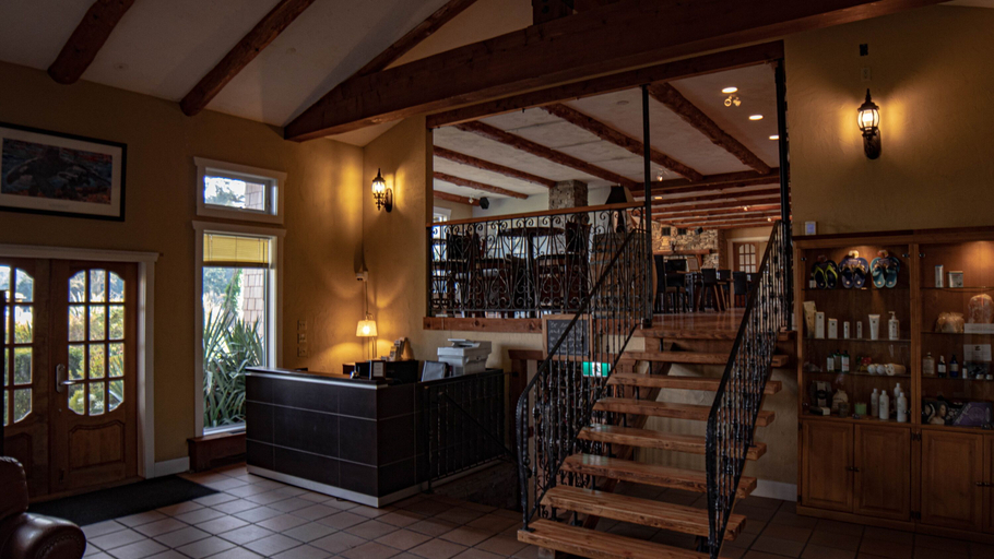Public Area 2, Galiano Oceanfront Inn & Spa, Capital