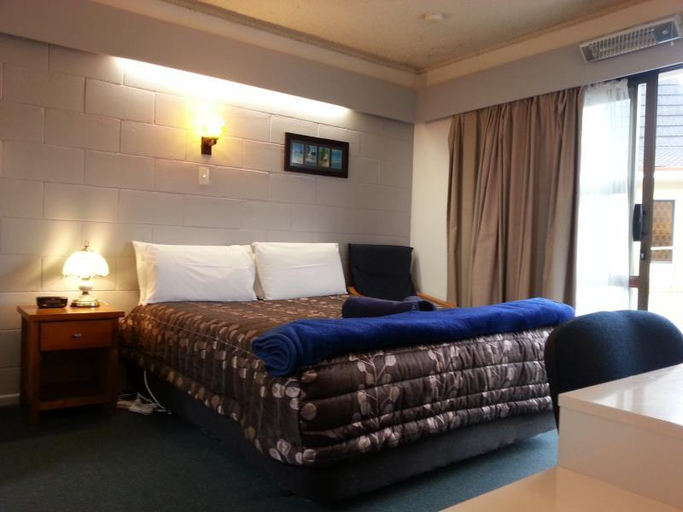 Bedroom, Orana Motor Inn, Far North
