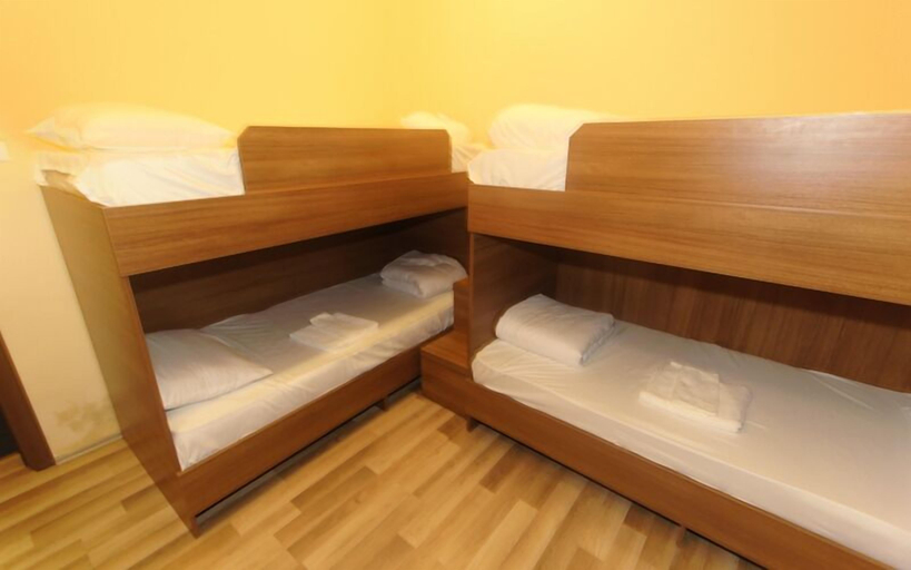 Bedroom 2, Moon Hostel, Priština