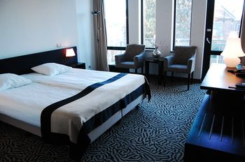 Others 5, Hotel De Schout, Dinkelland