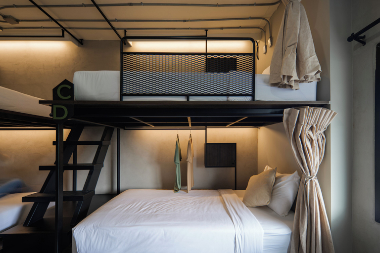 Bedroom 2, C'HOUSE Bangkok, Bang Rak