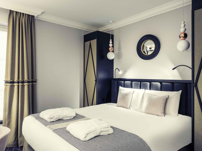 Bedroom 5, Mercure Paris Arc de Triomphe Wagram Hotel, Paris