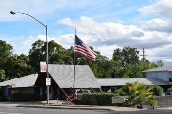 Others 4, Red Bluff Inn, Tehama