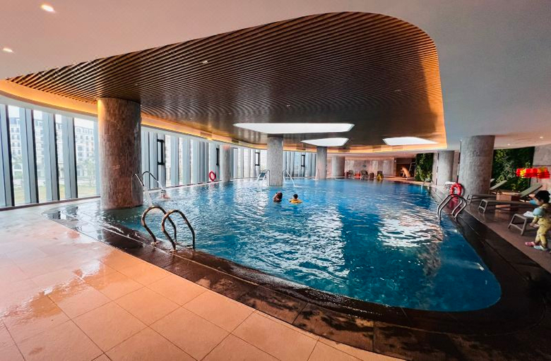 室内��泳池, A La Carte Ha Long Bay Apartments by Kevin & Anna, Hạ Long