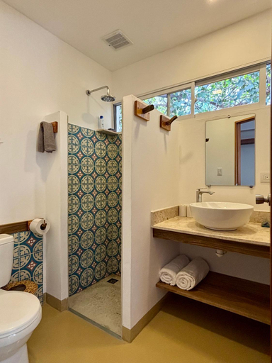Bathroom 3, Casa Mariposa, Tola
