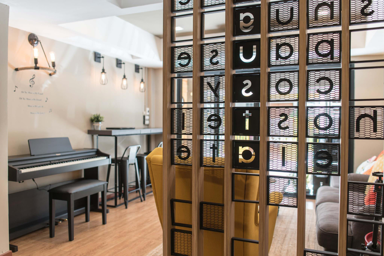 Others 5, Augusta - Hostel, Wattana