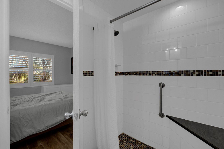 Bathroom 4, Premium Condos near Universal Studios, Orange
