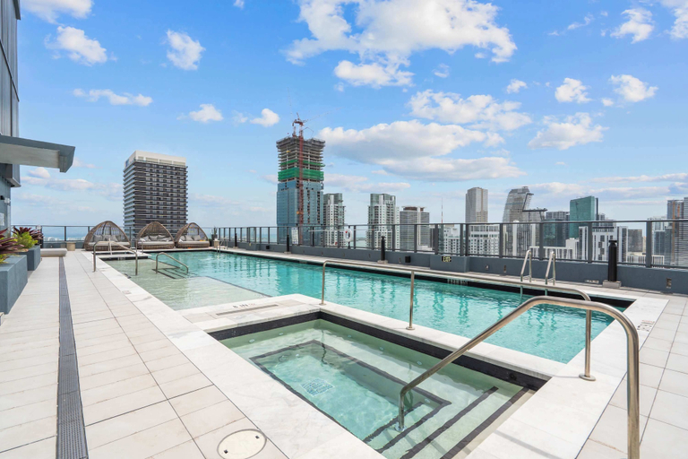Rooftop pool 4, Condo 501, Miami-Dade