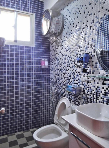 Bathroom 3, Du Chuan Tou, Kinmen