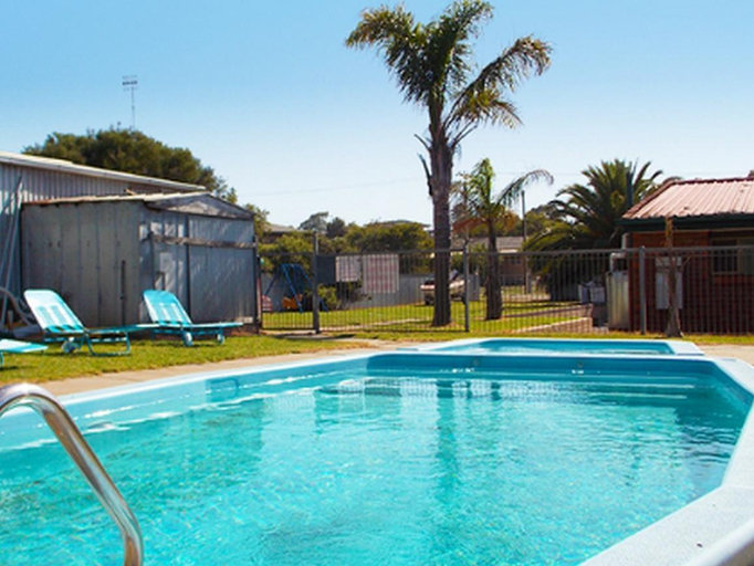 Sport & Beauty 3, Ocean Crest Motel, Victor Harbor