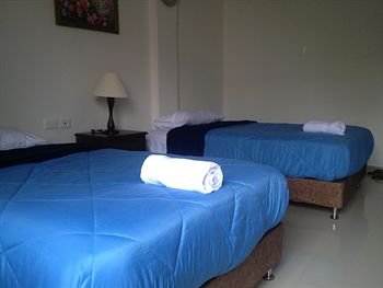 Others 4, Hotel Miami SM, Santa Marta (Dist. Esp.)