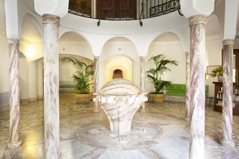 Others 3, Le Grand Hôtel, Pyrénées-Orientales