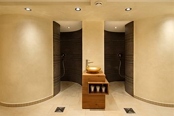Others 5, Hotel Astoria, Visp