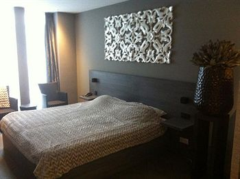 Others 5, Hotel De Beurs, Haarlemmermeer