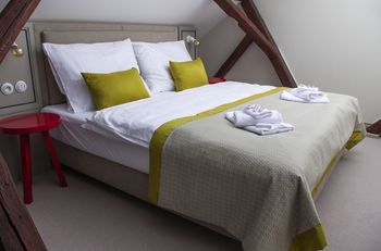 Others 5, Hotel Kocour, Třebíč
